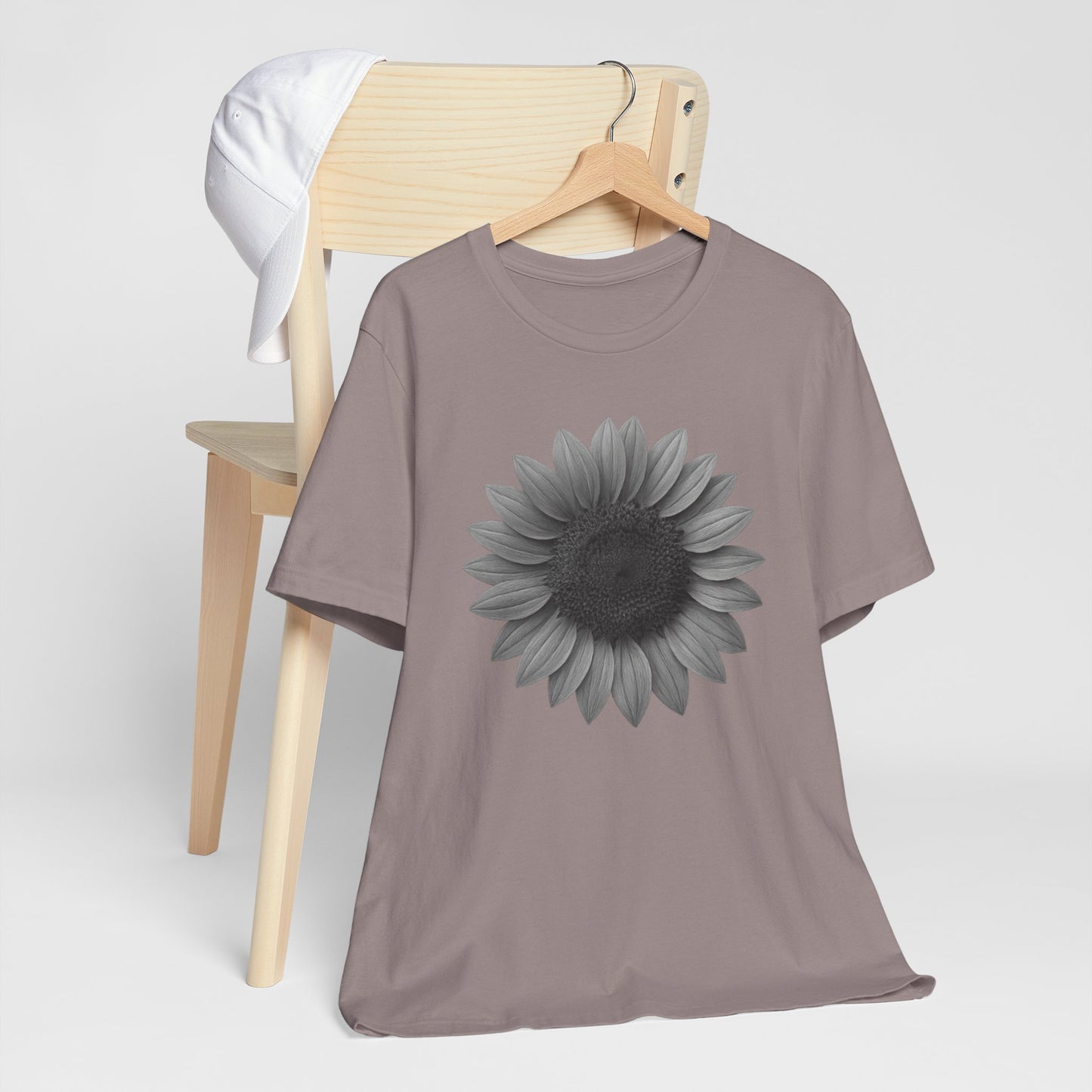 Sunflower Graphic Unisex Tee - Perfect for Nature Lovers